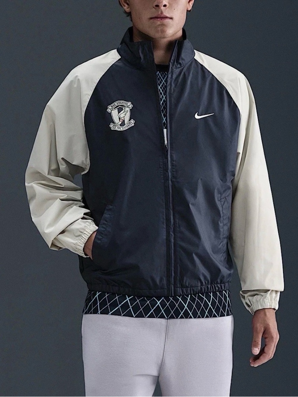 IH7557-437 Nike Club Mens Woven Jacket Loose Fit Water Repellent Navy NWOT Sz XL